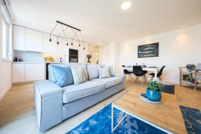 Sea view apartment in the city center with free parking